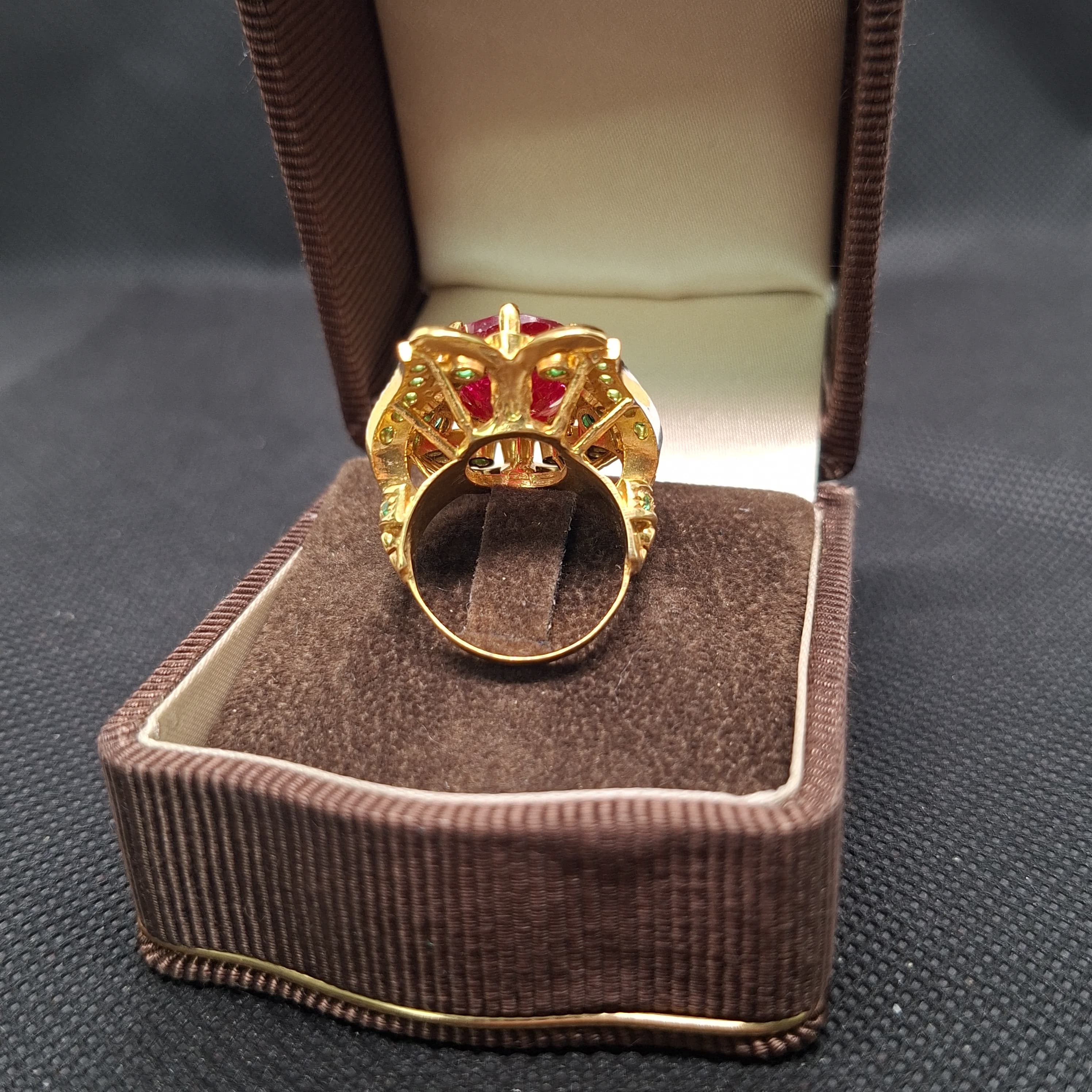 Anello stile liberty