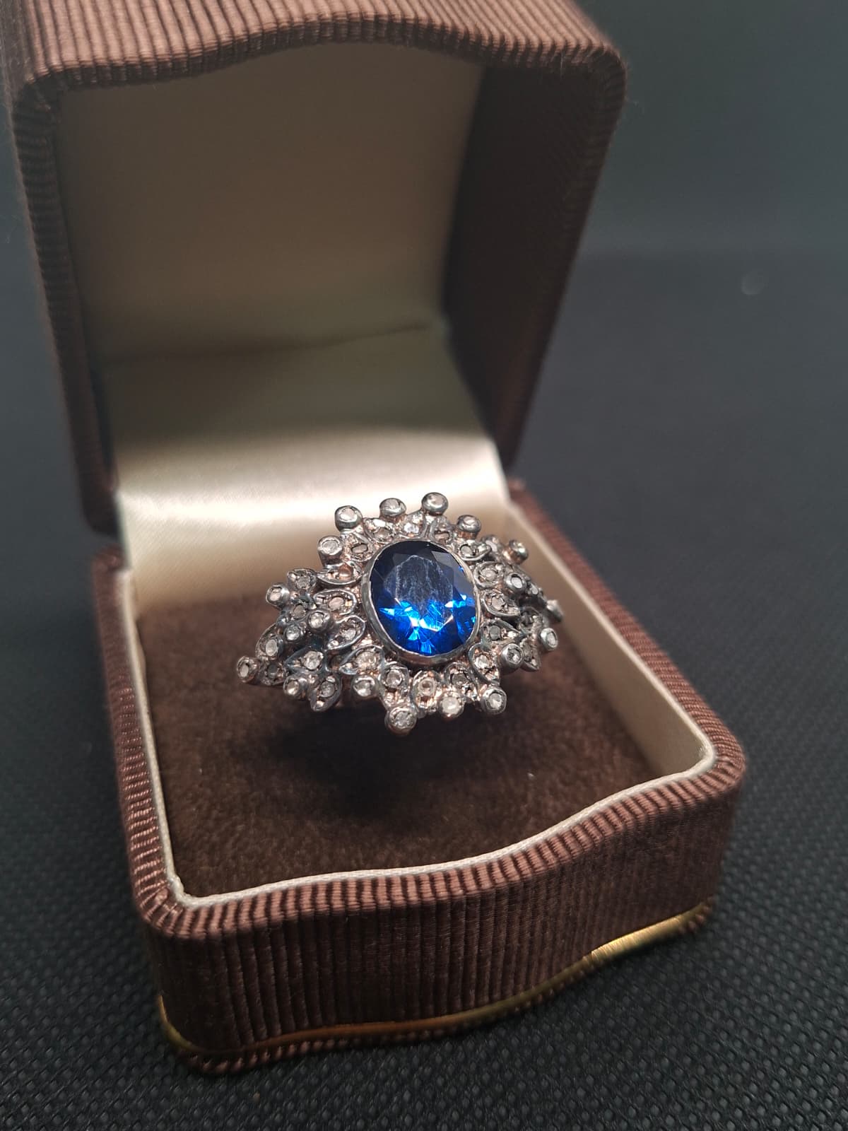 Anello stile edoardiano/vittoriano