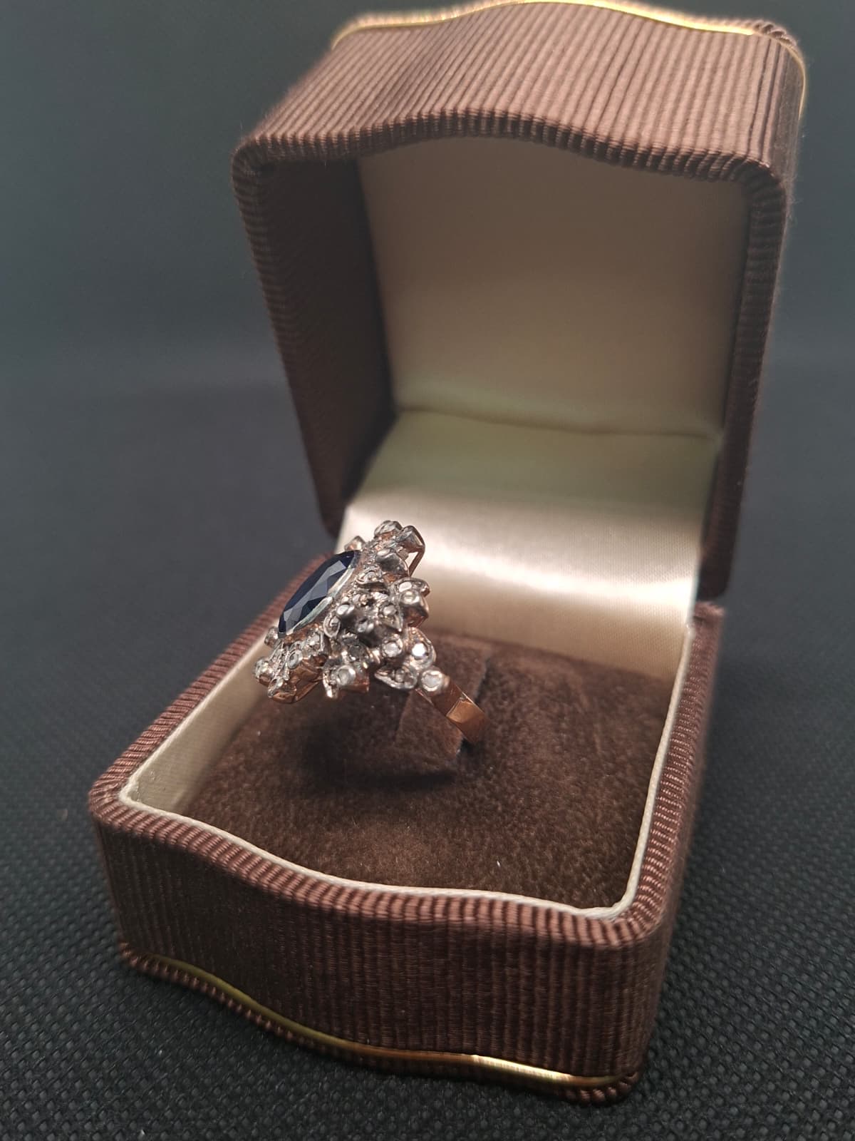 Anello stile edoardiano/vittoriano