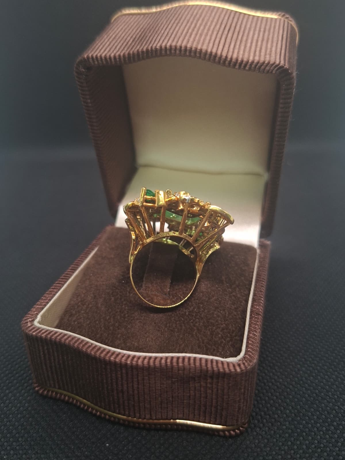 Anello stile liberty