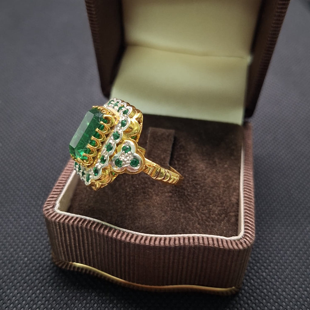 Anello stile vittoriano